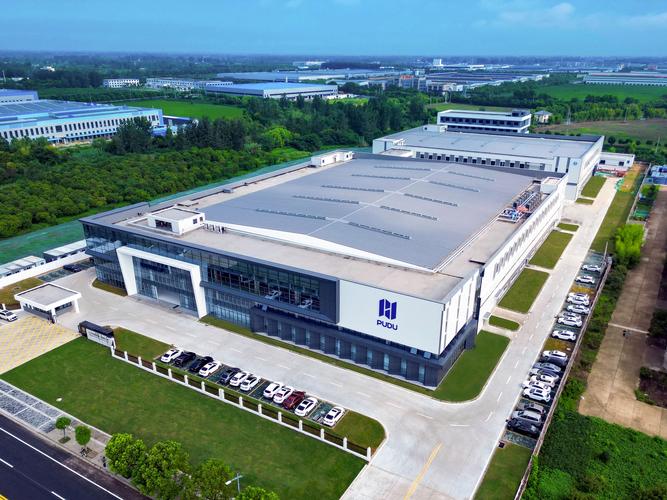 今天普渡江苏建湖工厂正式投产第80000台机器人下线